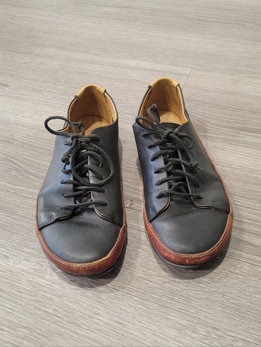 Vivobarefoot Black and Brown Minimalist Timeless Leather shoes Size 8-8.5